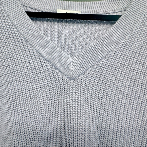 Aritzia TNA Beacon Sweater in Lavender - Picture 2 of 2